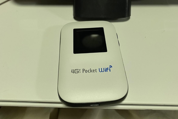 ポケットWiFi